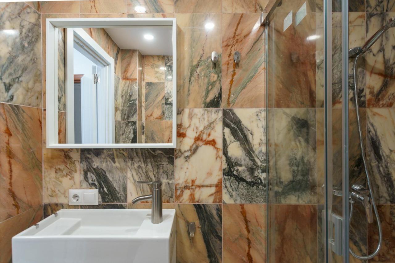טורמולינוס Malagasuite Carihuela Apartments מראה חיצוני תמונה