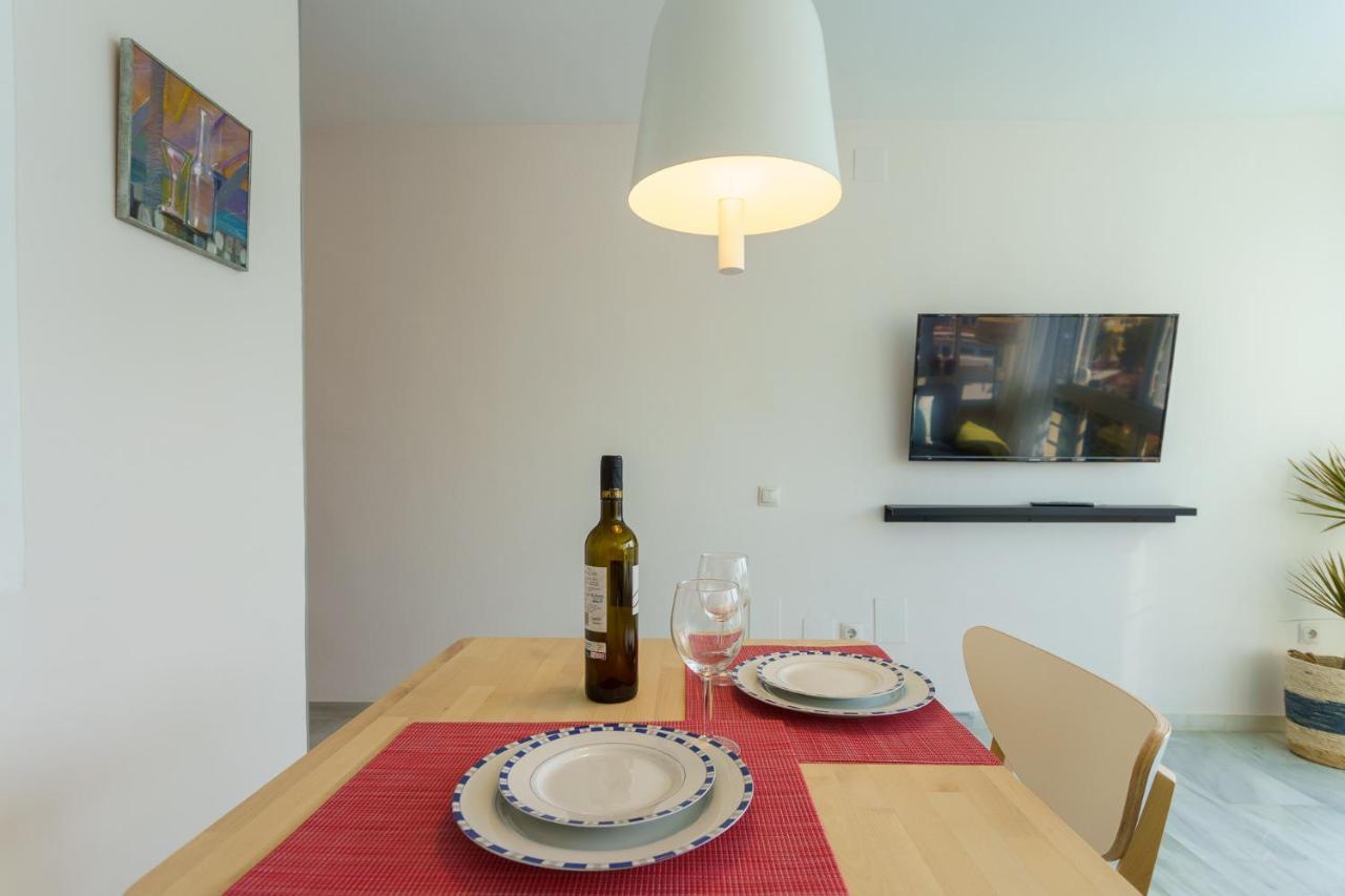 טורמולינוס Malagasuite Carihuela Apartments מראה חיצוני תמונה